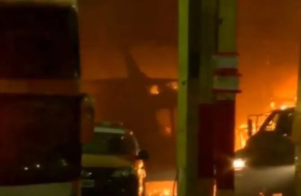 Incendio en galpón de Monticas en Rosario