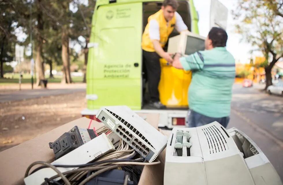 Lanzan una campaña para reciclar aparatos electrónicos en la Ciudad