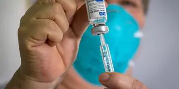El país autorizó el uso en carácter de emergencia de las vacunas del laboratorio chino Sinovac y del anglo-sueco AstraZeneca.