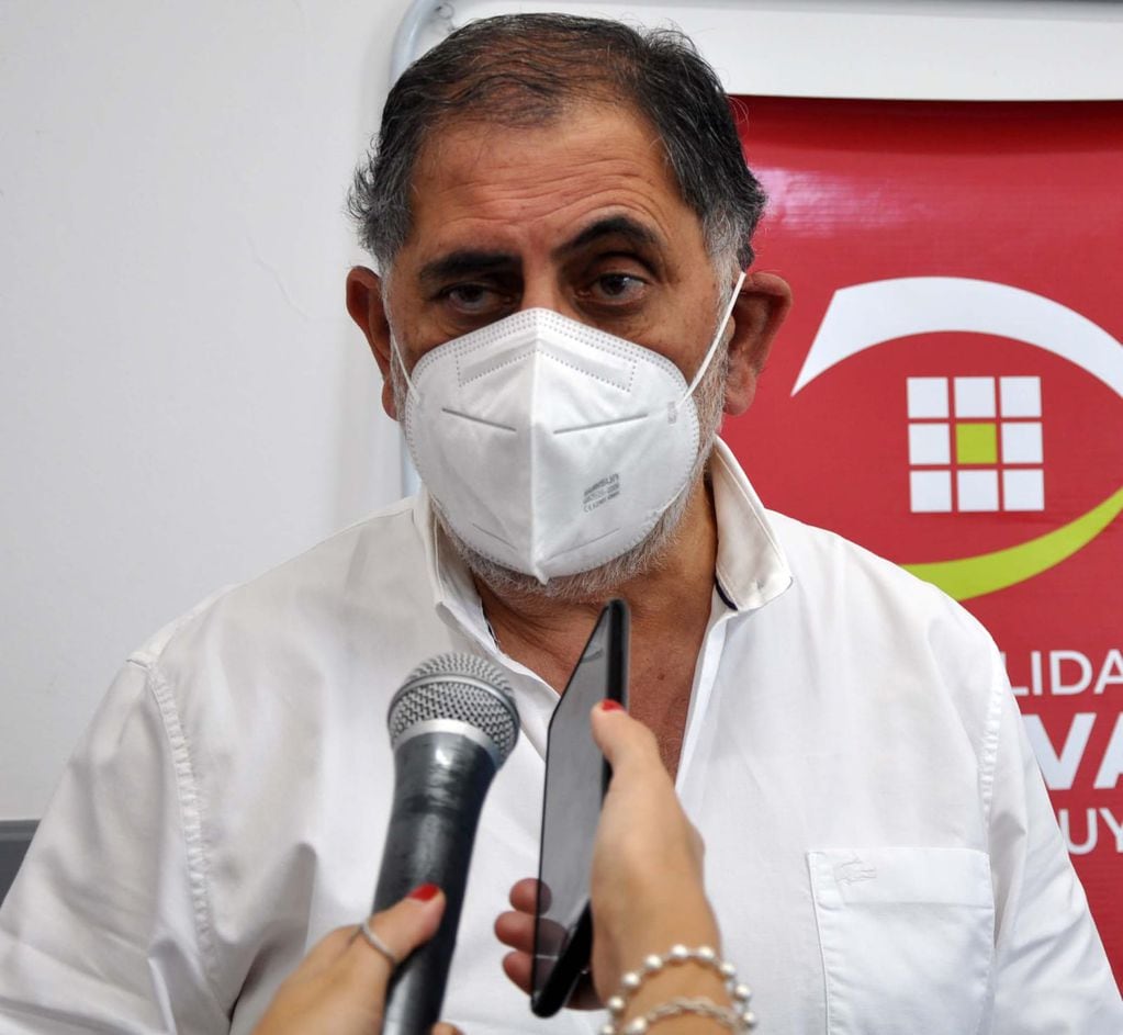 "El municipio de San Salvador de Jujuy y el Gobierno de la Provincia continúan trabajando, paralelamente al Covid-19, con la lucha contra el dengue", dijo este miércoles el intendente Raúl Jorge.