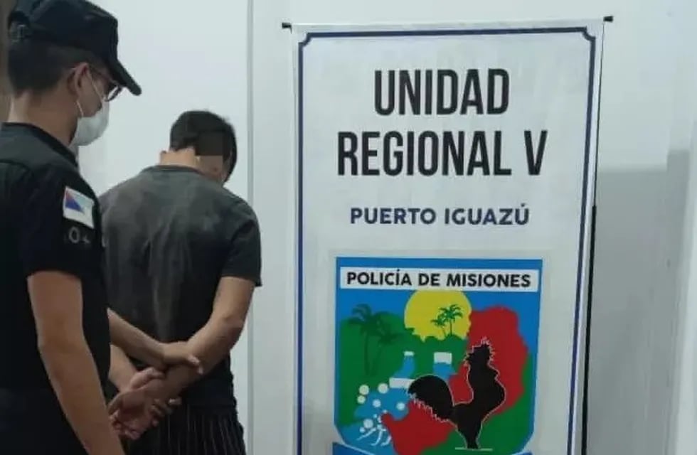 Joven detenido acusado de robo en una barbería en Puerto Iguazú.