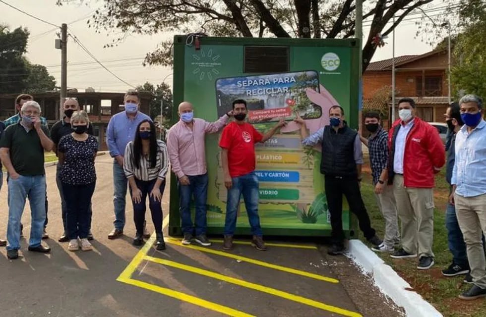 Iguazú colocó dos containers para depósito de los residuos clasificados en domicilios