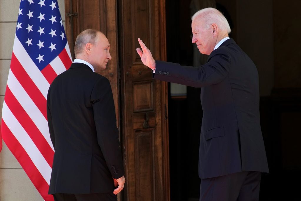 Joe Biden y Vladimir Putin, presidentes de Estados Unidos y Rusia respectivamente, se reúnen por primera vez en Ginebra, Suiza.