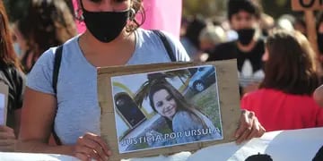 Marcha por Úrsula Bahillo la joven asesinada en Rojas
