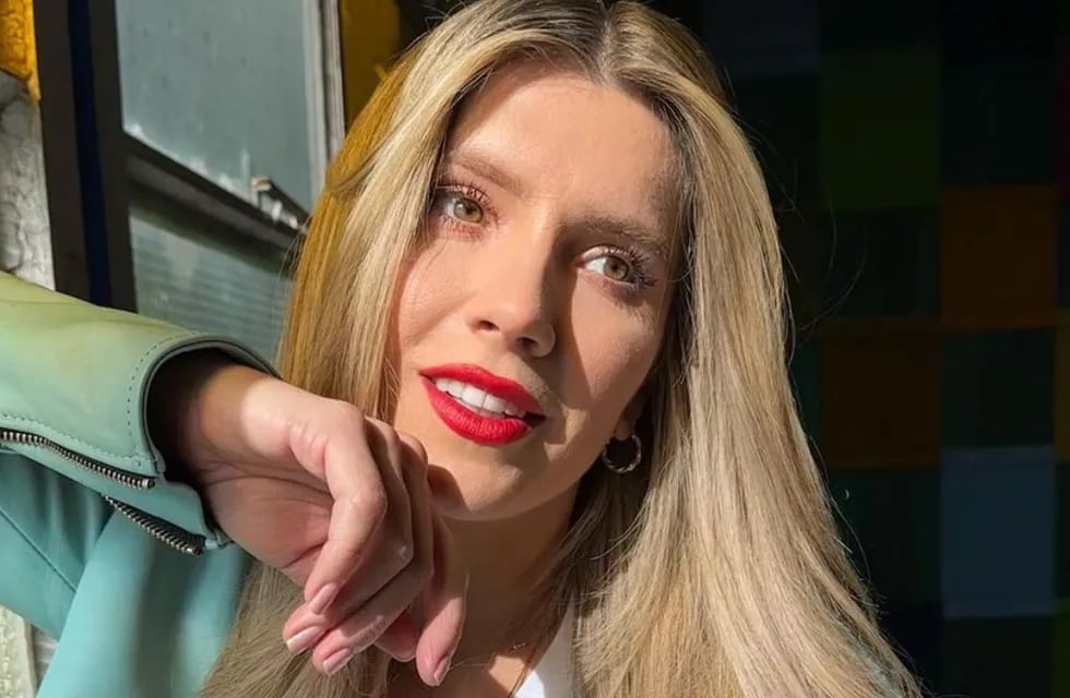 Laurita Fernández paralizó Instagram con una bikini xxs ultra escotada
