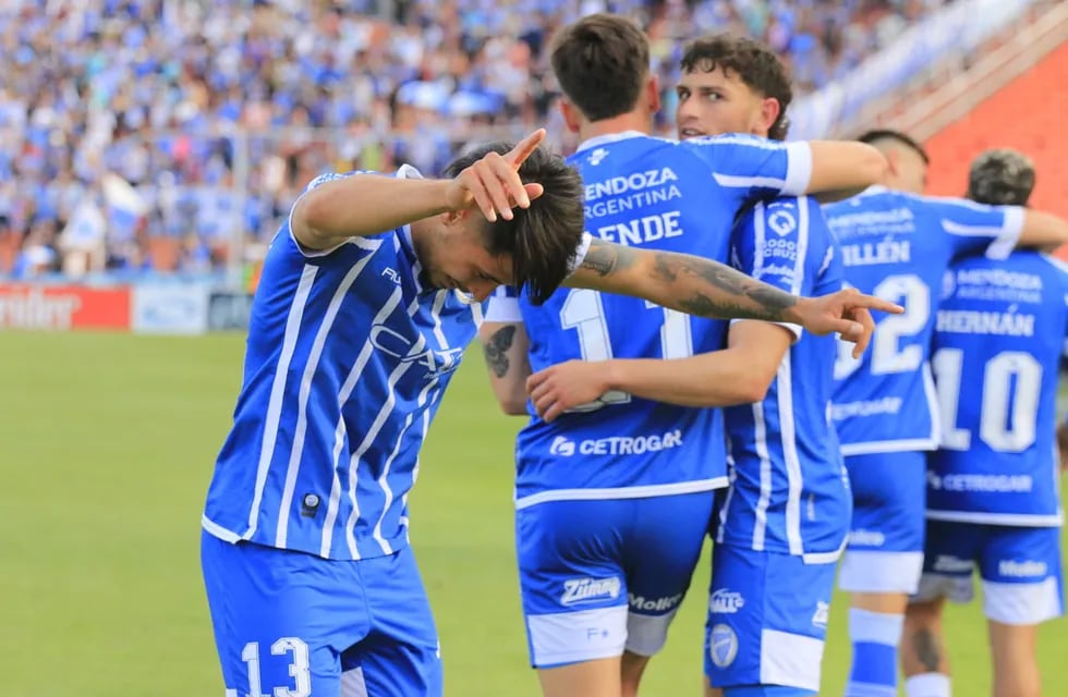 Festejo Tombino , tras el gol de Nico Fernández