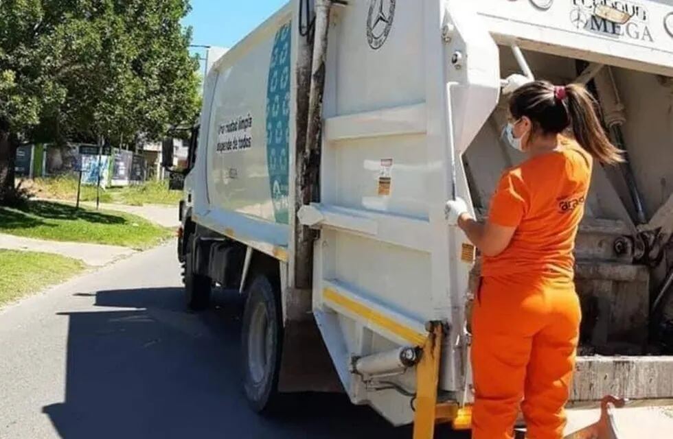 Natalia Monzón es la primera recolectora de residuos de Paraná