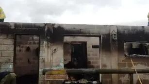 Un rayo incendió completamente una cabaña en Villa Larca, localidad del noreste de San Luis