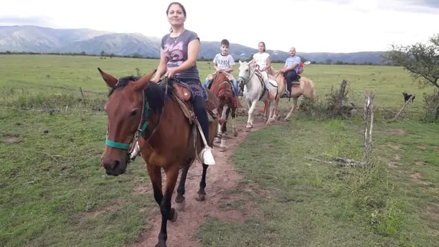 Cabalgatas en Pampa de Olaen.