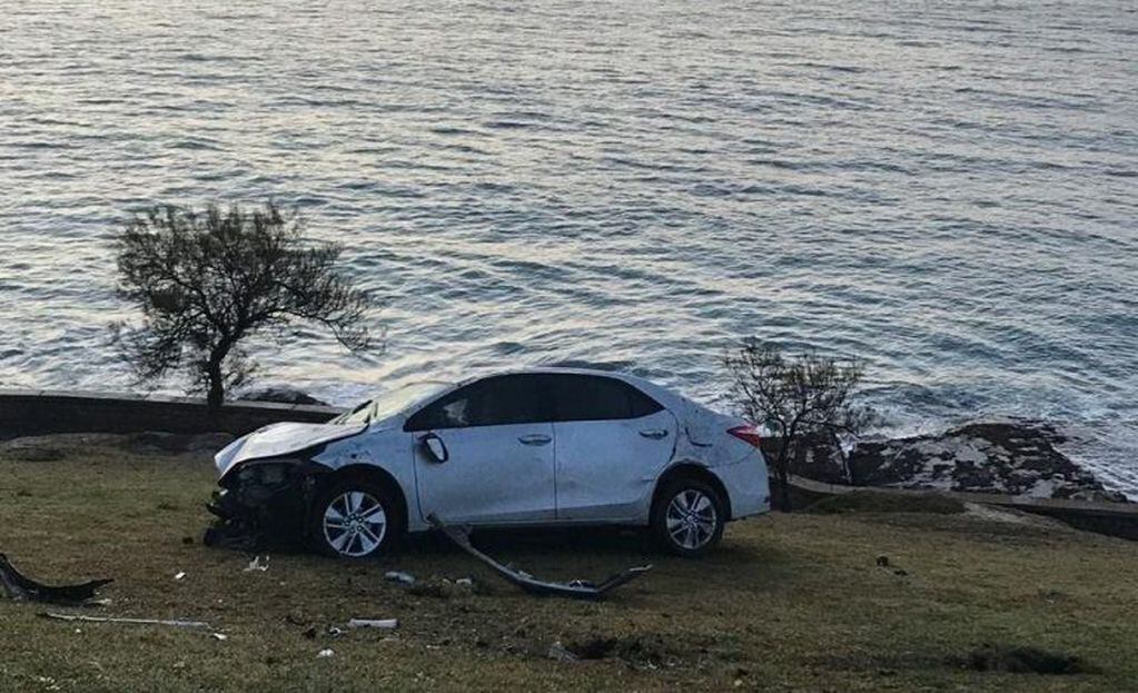 Se despistó un auto que iba por la costa de Mar del Plata: "Podría haber sido una tragedia"