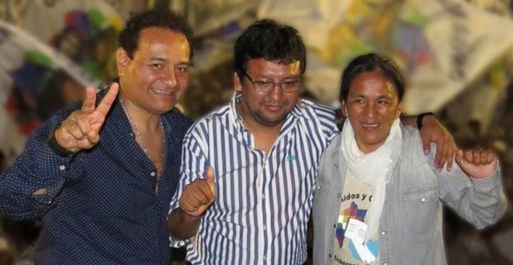 Alberto "Beto" Cardozo (izq.) y Milagro Sala, en tiempos de campaña electoral. Con ellos, al centro, el dirigente Emilio Cayo.