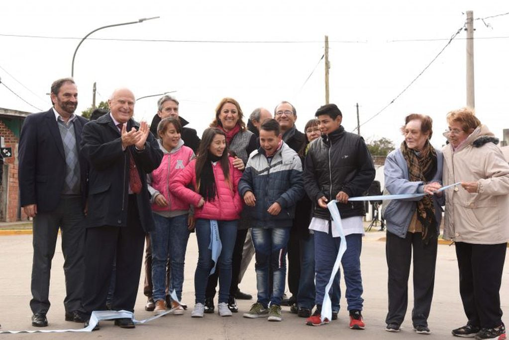 Inauguración de avenida Junín.