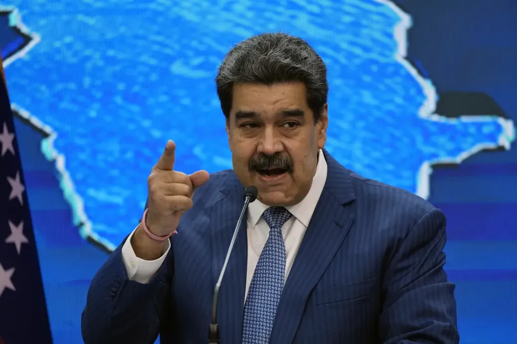 Nicolás Maduro pidió recuperar el avión venezolano-iraní: “Está secuestrado y pretenden robarnos en Argentina”. Foto: AP.