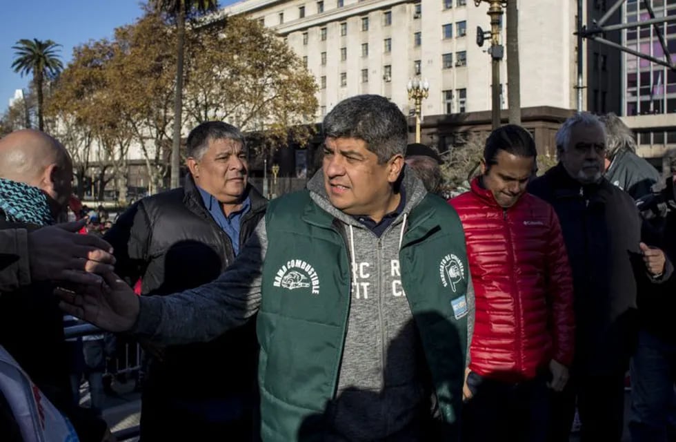 Pablo Moyano, general secretary of the Trucker's Union, arrives at a truck drivers' national strike in Buenos Aires, Argentina, on Thursday, June 14, 2018. Argentina’s truck drivers began a one-day national strike, demanding wage increases to compensate for an unexpected surge in inflation and protesting President Mauricio Macri's economic policies. Photographer: Sarah Pabst/Bloomberg buenos aires  paro huelga nacional de camioneros marcha sindicato gremio camiones reclamo de aumentos salariales