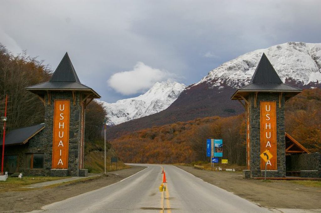 Ingreso a Ushuaia por ruta nacional Nº3 (Vía Ushuaia)
