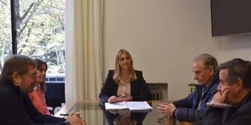 Miembros de la red Mar del Plata Entre Todos se reunieron con la presidenta del HCD