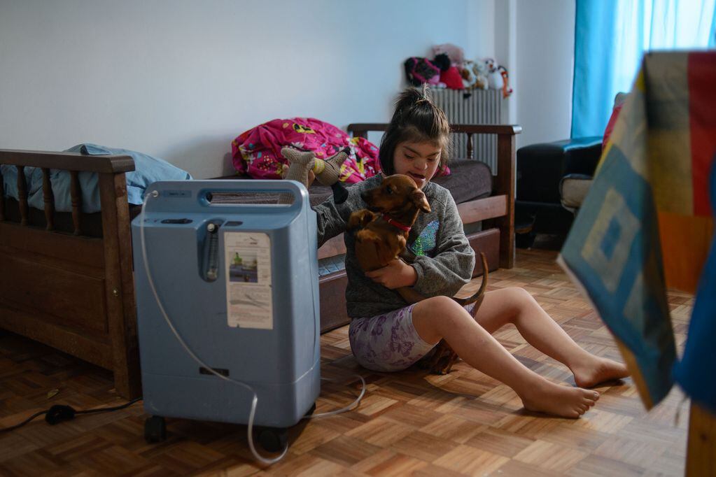 Una familia adoptó a una niña con discapacidad y su historia conmociona a todos. Foto Río Negro.