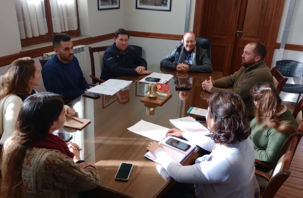 Tres Arroyos: Referentes del INTI de Tandil se reunieron con el intendente Sánchez