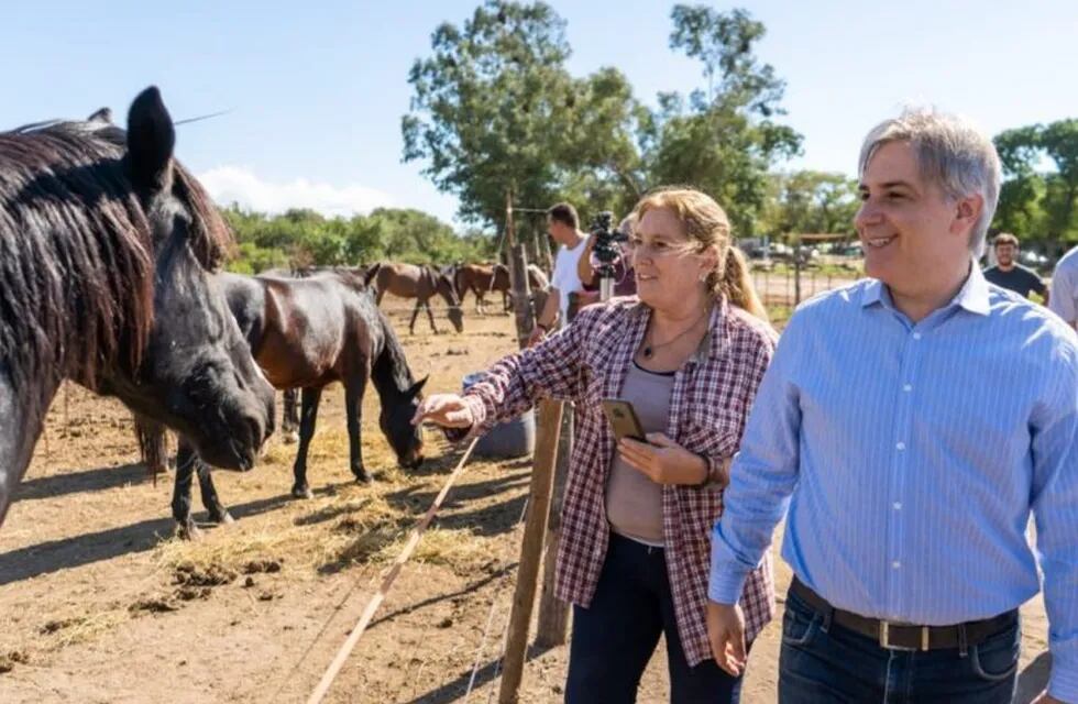 El candidato a Intendente de Hacemos por Córdoba felicitó a los integrantes de la fundación que protege a los caballos.