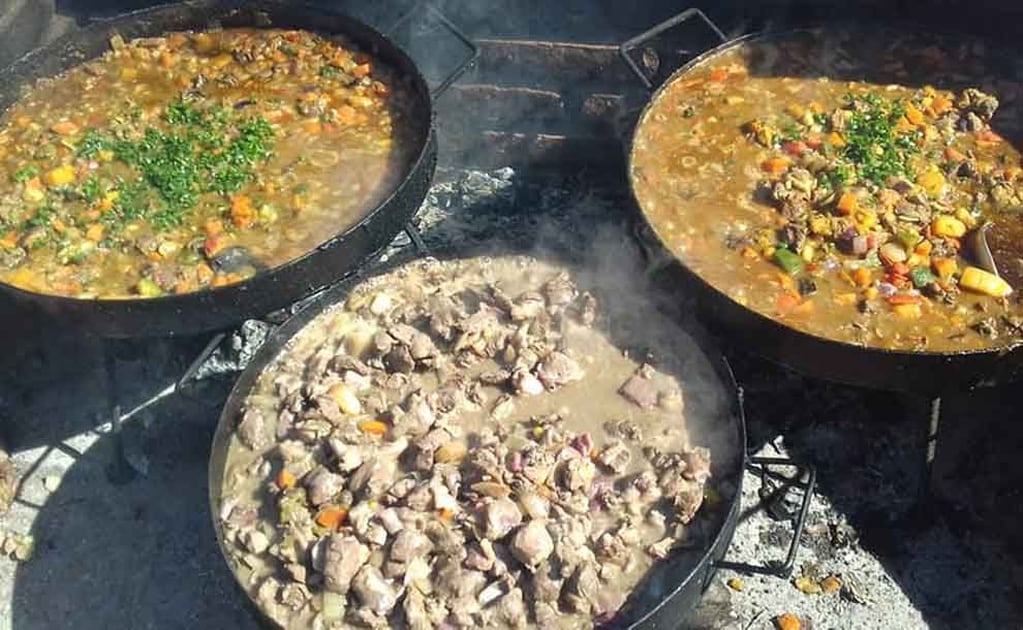 Una amplia diversidad de carnes e ingredientes será utilizada por los equipos, en la competencia gastronómica de este sábado en Villa Jardín de Reyes.