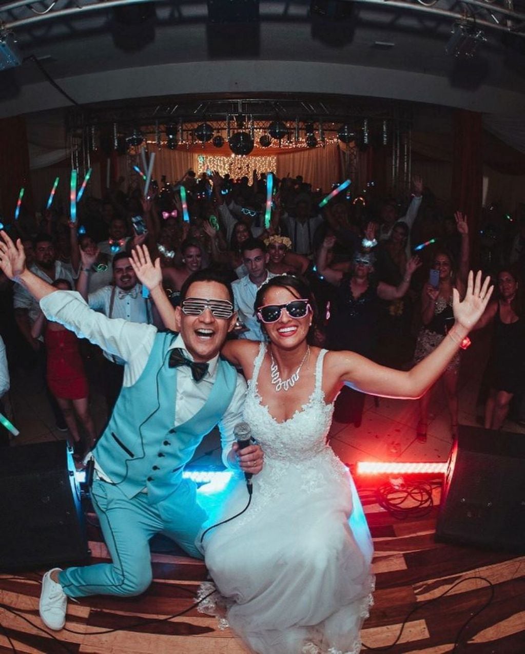 Roberto Edgar, el ex líder de Volcán, se casó con su pareja desde hace 10 años  (Foto: Instagram/ @robertoedgar01)