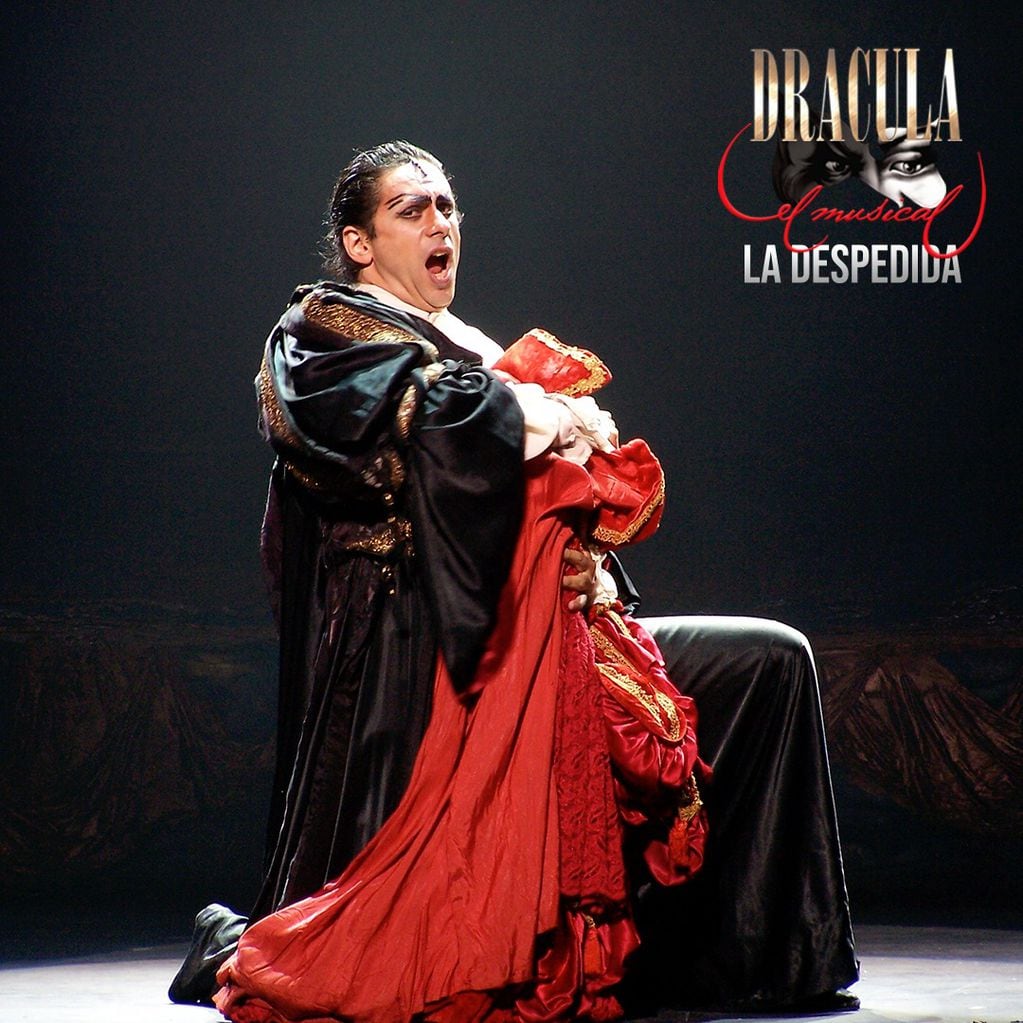 La producción de Drácula El Musical, anuncia que desde hoy lunes ya se encuentran a la venta las entradas para el sábado 16 de abril en dos funciones: 19:30 y 22:30 hrs.