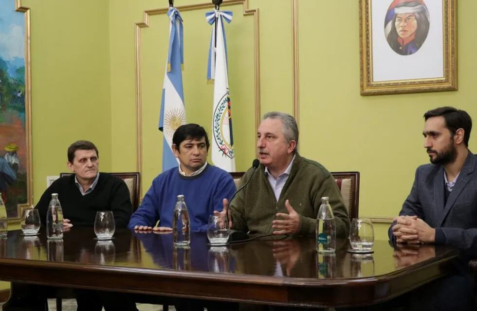 El gobernador de Misiones, Hugo Passalacqua anunció que el black friday ayudará al motor económico de la provincia.