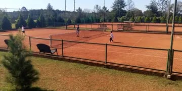 Se realizó un encuentro de tenis infantil en Eldorado