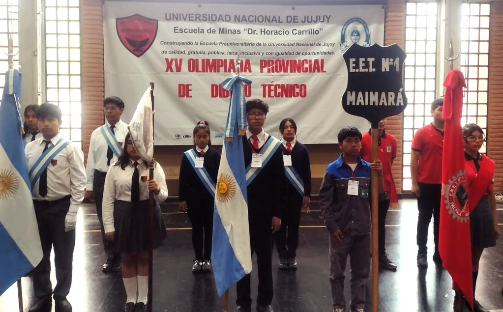 Abanderados y escoltas de las escuelas técnicas de Jujuy dieron especial marco a la ceremonia inaugural de la 15.ta Olimpiada Provincial de Dibujo Técnico.
