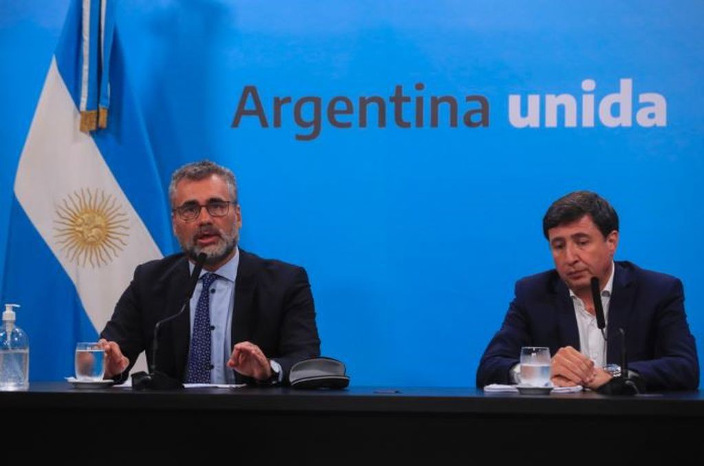 Alejandro Vanoli (izquierda) y Daniel Arroyo. (Presidencia de la Nación)