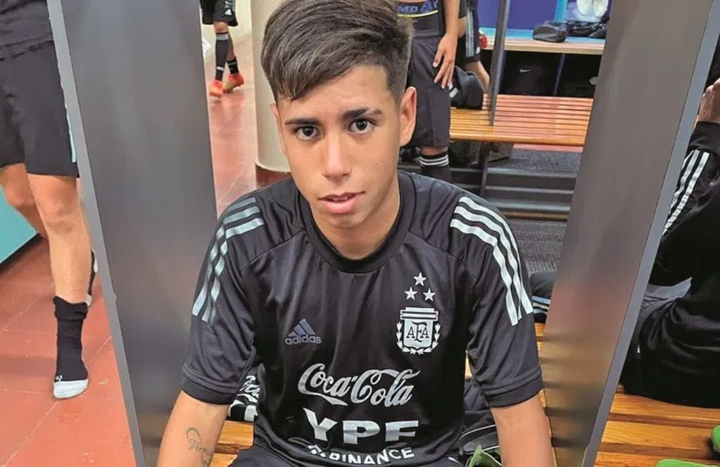 Emiliano Quevedo, el jugador de San Juan que la rompe en River Plate y fue convocado al seleccionado nacional Sub 15 que dirige Pablo Aimar.