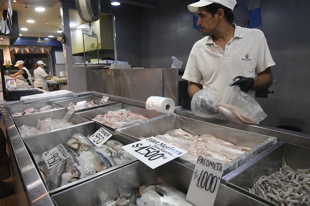 Los precios de pescados y mariscos aumentaron por Semana Santa.