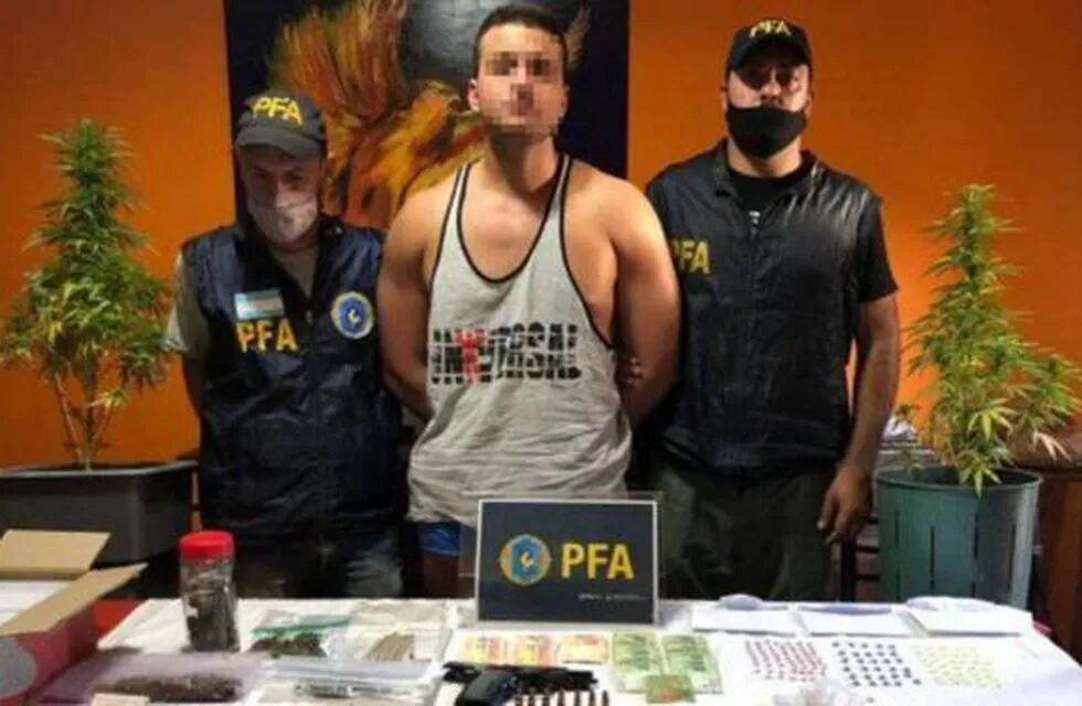 Detienen a policía por venta de drogas de diseño en Santa Fe.