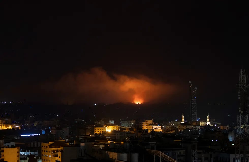 Israel bombardeó Gaza durante toda la noche. (AP)