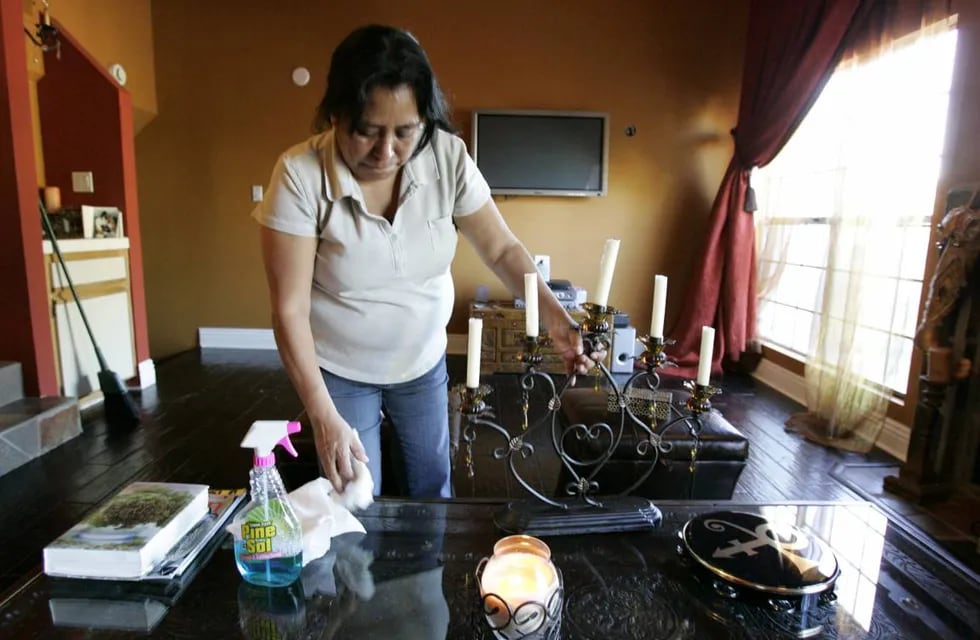 Oficializaron aumento salarial para empleadas domésticas