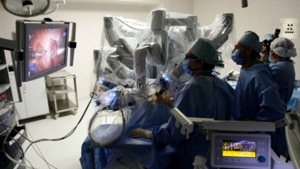 Da Vinci, robot cirujano incorporado a los mejores hospitales del mundo. El Madariaga de Posadas lo tiene en el Parque de la Salud. (Foto ilustrativa Internet).