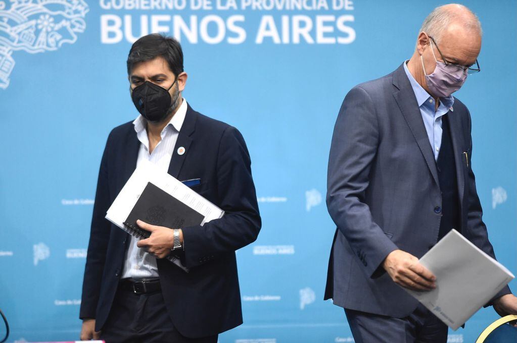 Carlos Bianco, jefe de Gabinete, y Daniel Gollan, ministro de Salud de la provincia de Buenos Aires
