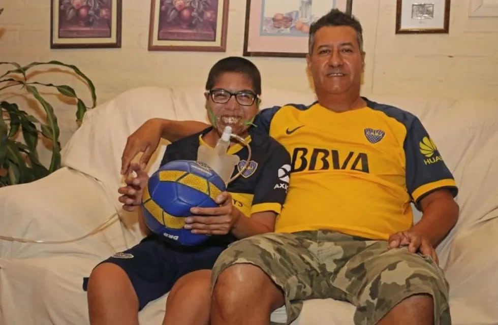 Claudio tiene como ídolos a Tévez y Pavón, este último ya no juega en Boca.