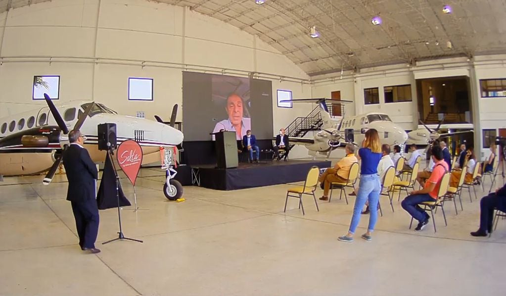 FlyTour ofrece distintas para sobrevolar la Provincia de Salta.