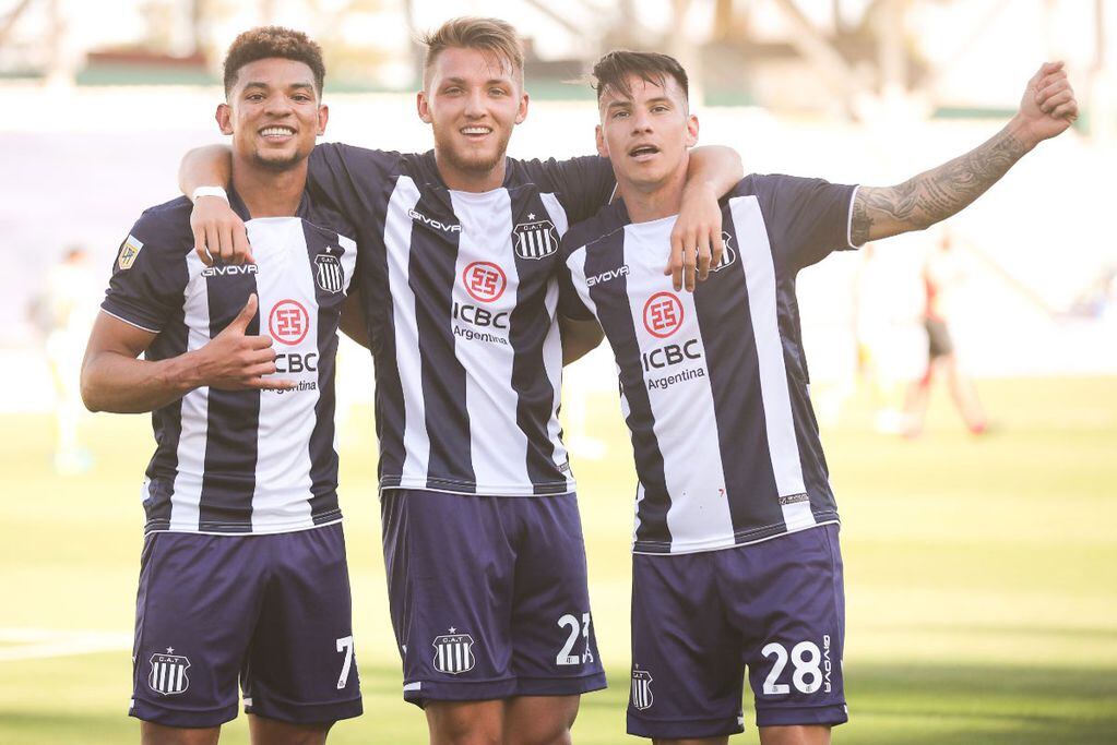 Diego Valoyes, Mateo Retegui y Carlos Auzqui, delanteros de Talleres, que vienen de marcar ante Rosario Central por la Liga Profesional. (Prensa Talleres)