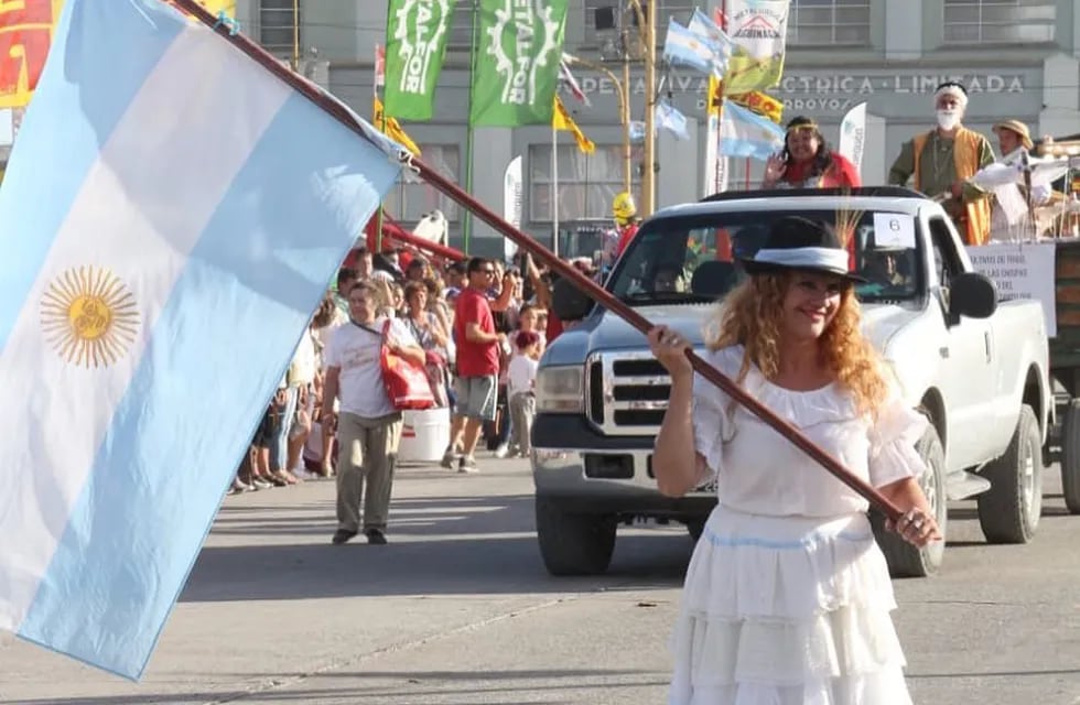 Aniversario de Tres Arroyos: Convocatoria a Instituciones para sumarse al Desfile Cívico