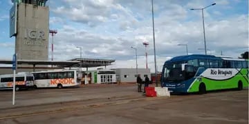Comenzó a operar el transporte especial entre los aeropuertos de Iguazú y Posadas