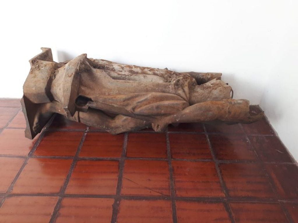 La estatua recuperada por la Policía de Córdoba y que estuvo durante años en la Plaza Colón y había desaparecido. (Foto gentileza Policía de Córdoba)