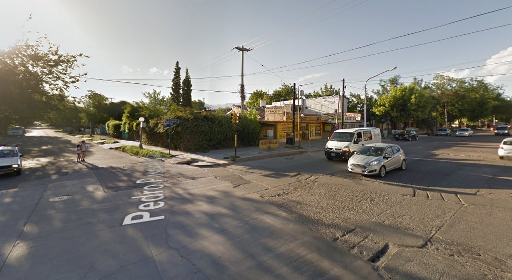 Dos policías de Mendoza encontraron $8.000.000 en el barrio 1° de Mayo, en Las Heras, y los devolvieron.