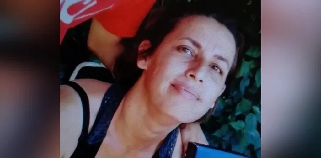 Mujer de 40 años desaparecida en Posadas: su hijo la busca con la policía.