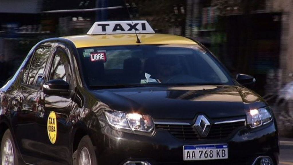 Taxistas marplatenses cuestionaron los aumentos en los trámites (web).