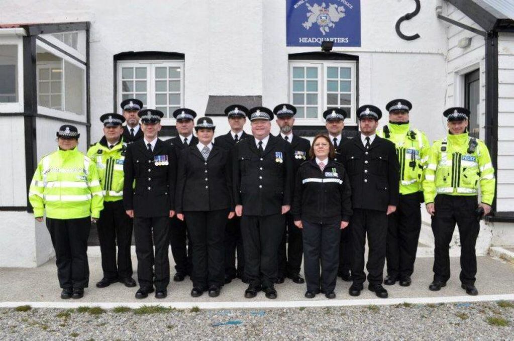Miembros del Cuartel General de la Policía Real en Malvinas.
