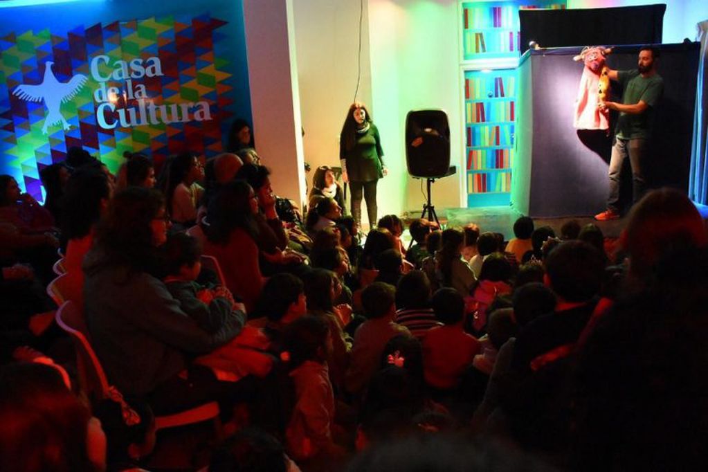 "Festivalito de Invierno" a sala llena. (Foto: Prensa Coopi).