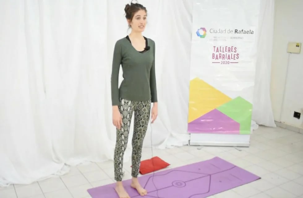 Clases de yoga en los talleres barriales