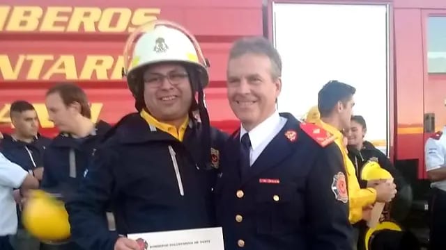 "Yo soy lo que soy gracias a ser bombero": un héroe sin capa con casi 30 años de servicio